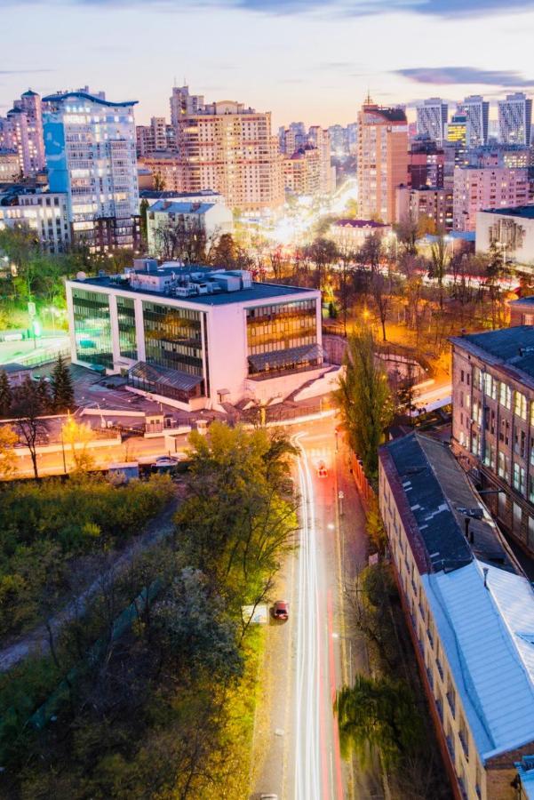 Апартаменты В Новострое Рядом С Центром Kyiv Exterior photo
